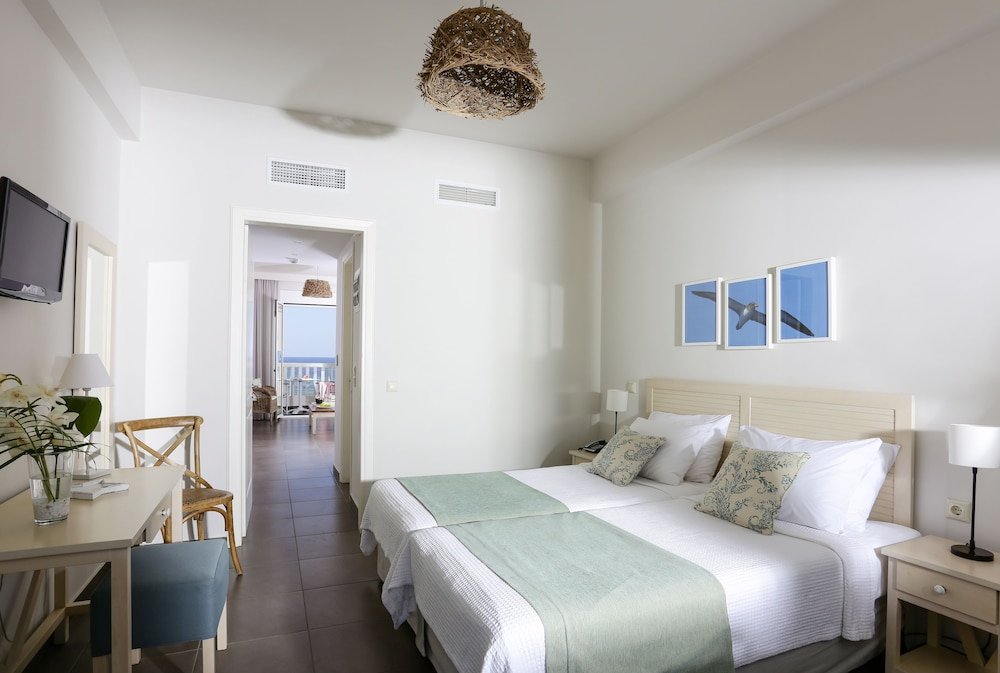 Апартаменты с балконом и с видом на море Hotel Artina Nuovo