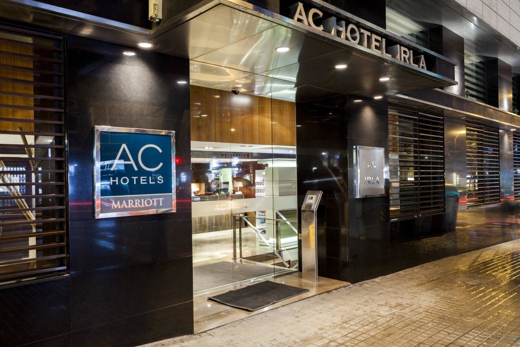 Двухместный номер Standard AC Hotel Irla by Marriott