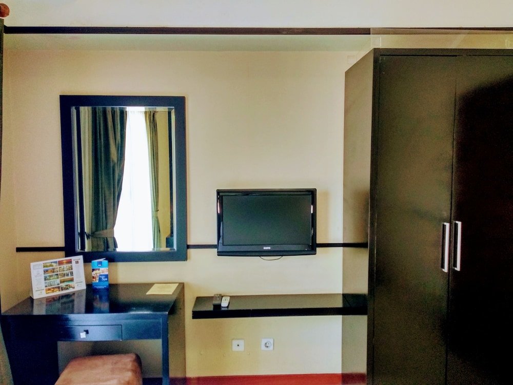 1 Bedroom Deluxe Suite with balcony Marbella Suites Bandung