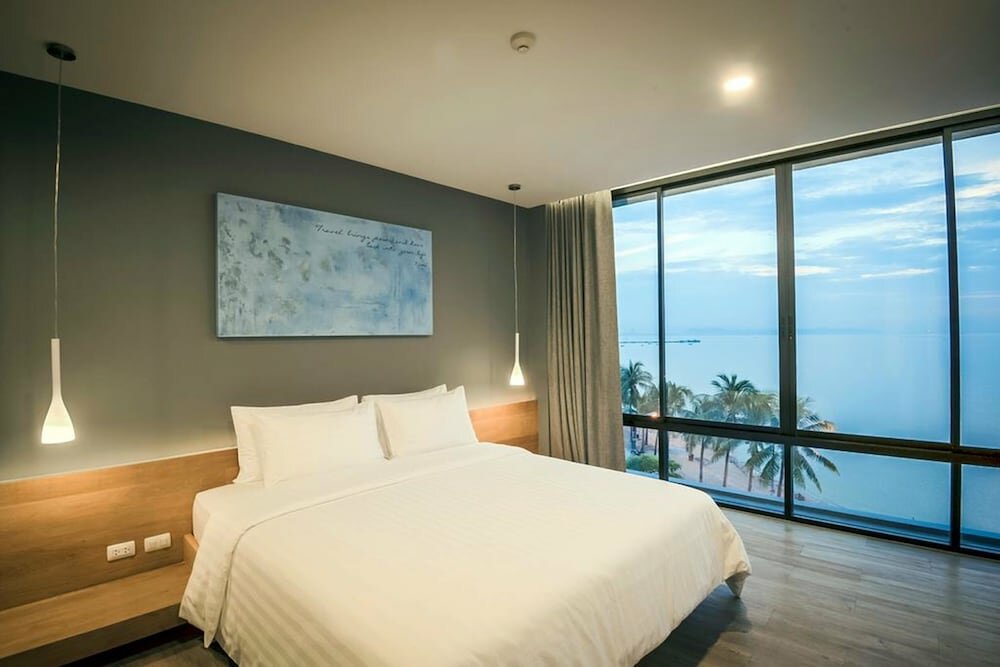 Standard Zimmer mit Balkon und mit Meerblick Kalm Bangsaen Hotel