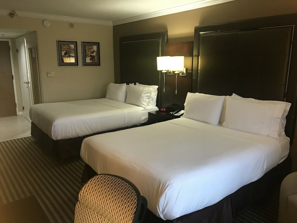 Standard Quadruple room Holiday Inn Orlando East-UCF Area, an IHG Hotel