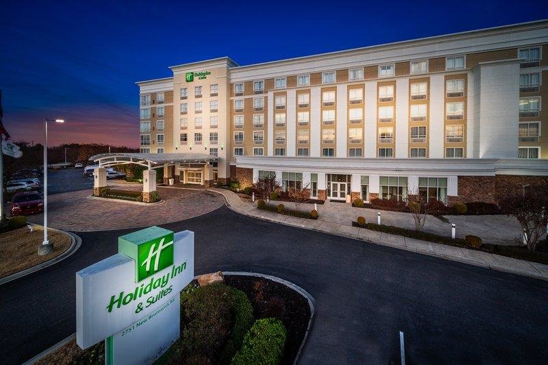 Cama en dormitorio compartido Holiday Inn Hotel & Suites Memphis-Wolfchase Galleria, an IHG Hotel