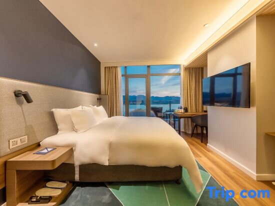 Suite Holiday Inn Express Yichang Riverside, an IHG Hotel