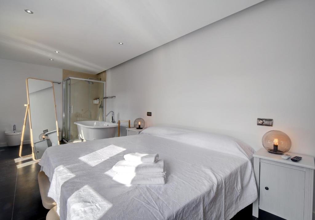 4 Bedrooms Cottage Wonderful views in luxury apartment