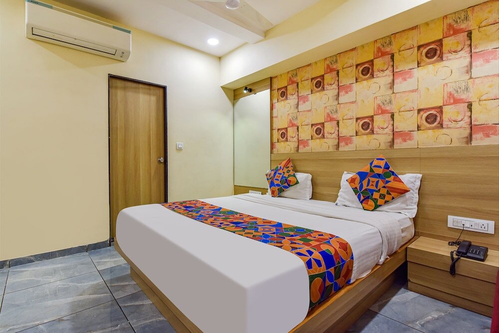 Suite Luxury FabHotel Vishala