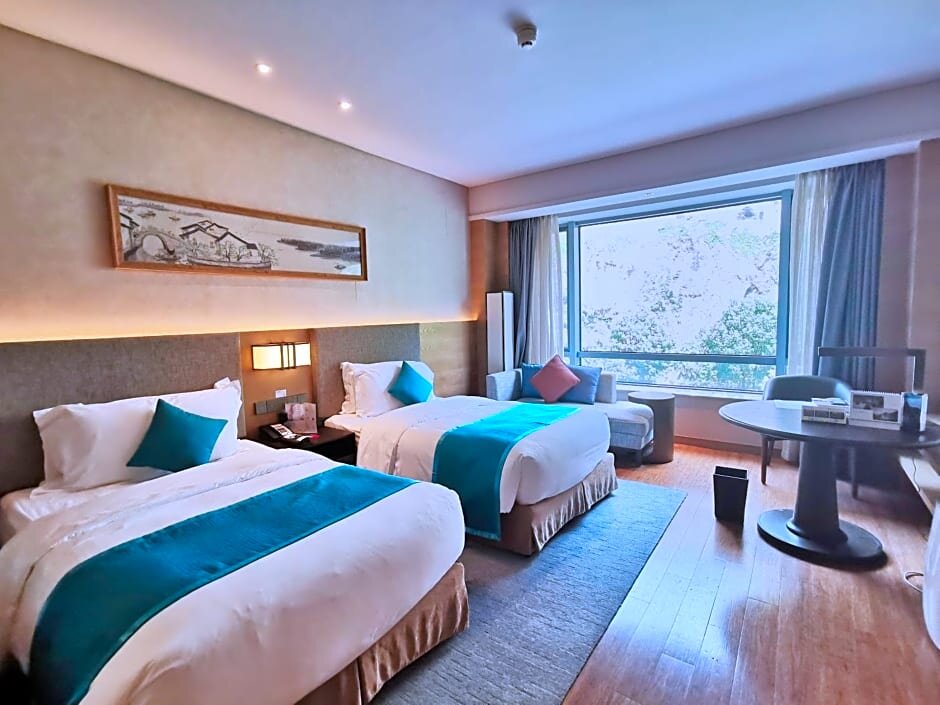 Двухместный номер Standard Crowne Plaza Hangzhou Thousand Island Lake, an IHG Hotel