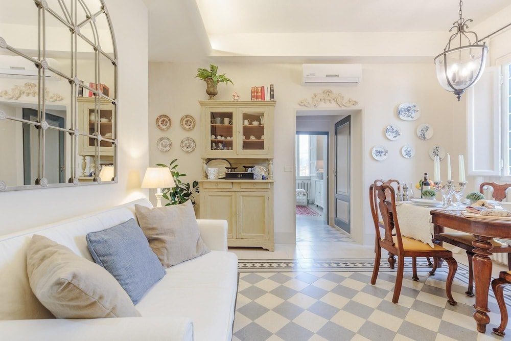 Апартаменты Casa Uccia in Lucca With 1 Bedrooms and 1 Bathrooms