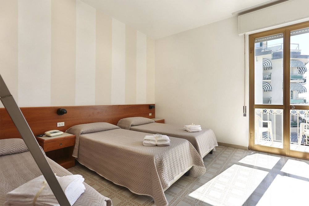 Deluxe Doppel Zimmer mit Balkon und an der Küste Hotel Brunella