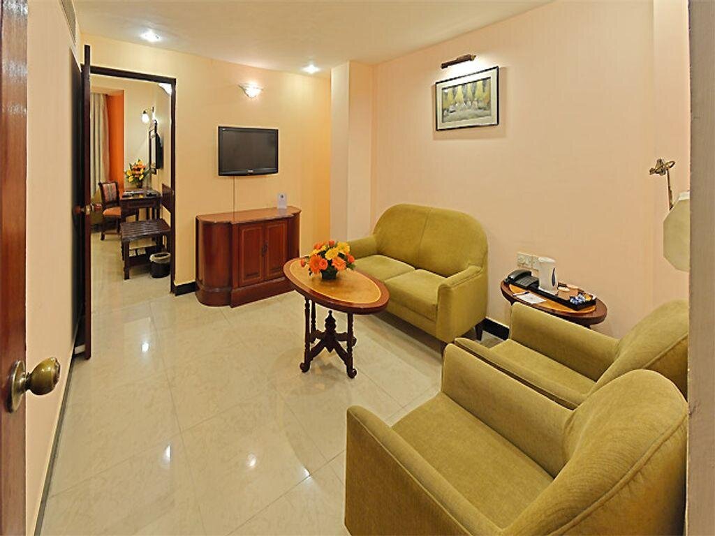 Suite Hotel Aadithya