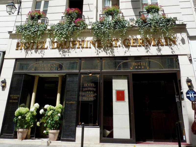 Четырёхместный номер Standard Dauphine Saint Germain Hotel