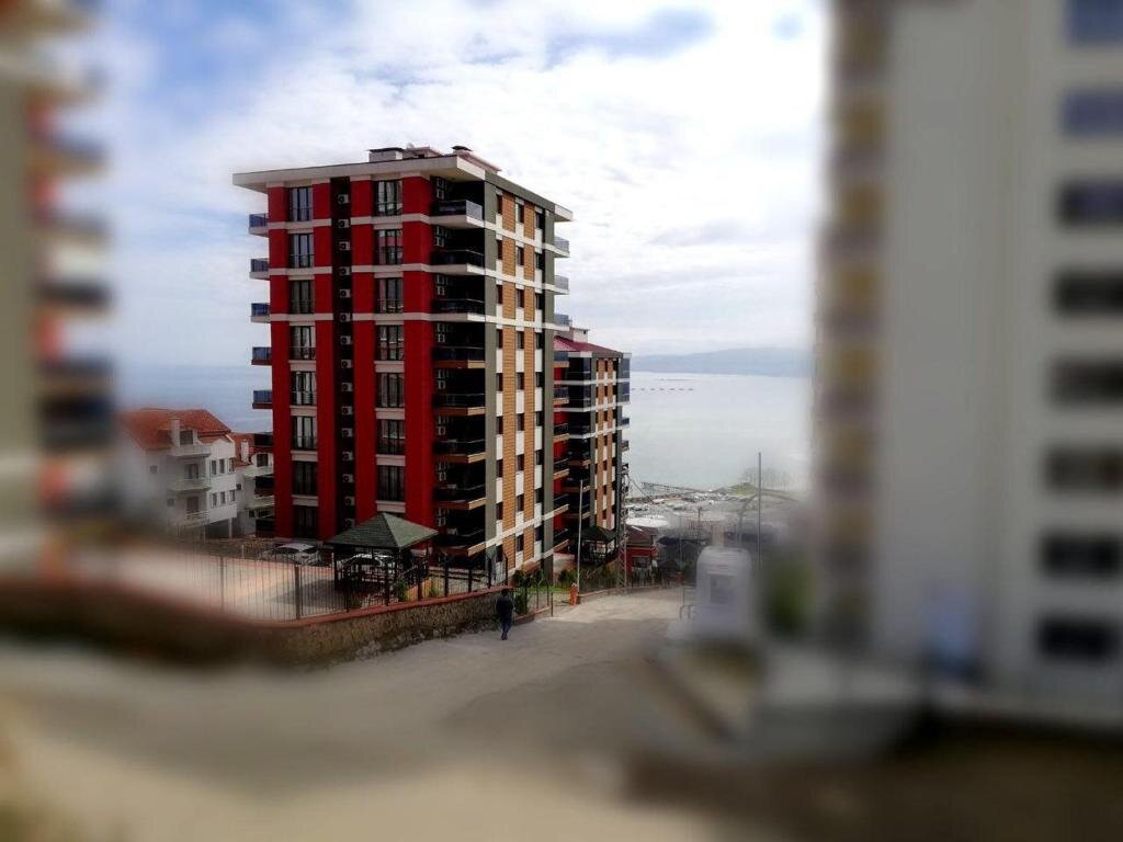 Апартаменты с 3 комнатами с балконом и с видом на море North Pearl Residence