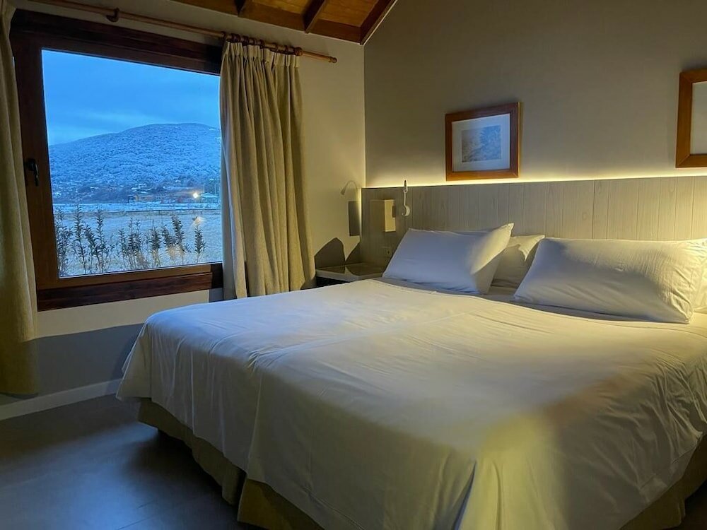 Standard Triple room with sea view Tolkeyen Ushuaia Hotel