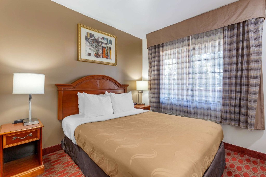 Suite Quality Inn & Suites Goodyear - Phoenix West