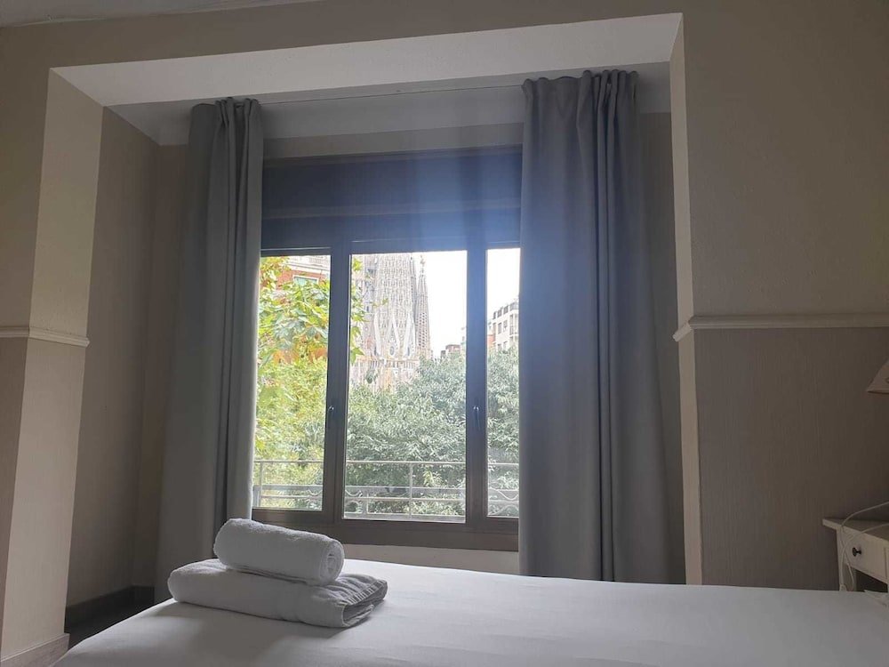 Апартаменты с 3 комнатами с балконом и с видом на город Suite Home Sagrada Familia
