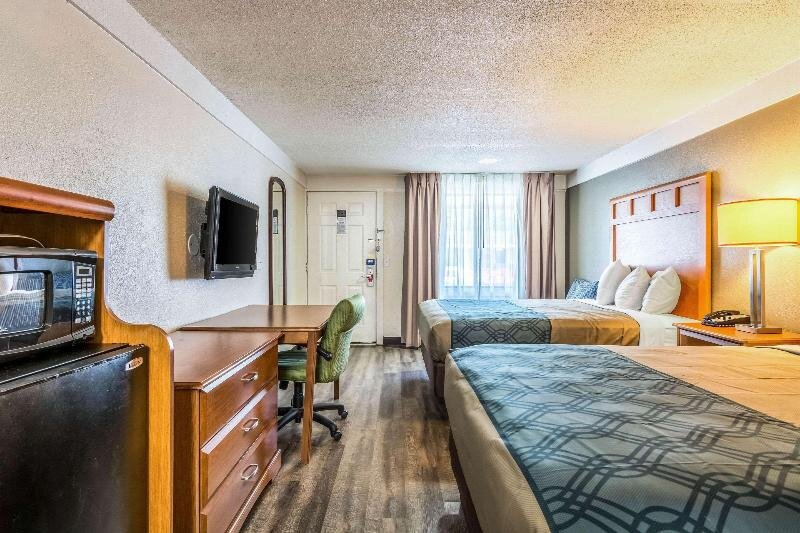 Standard Quadruple room Econo Lodge - Gastonia