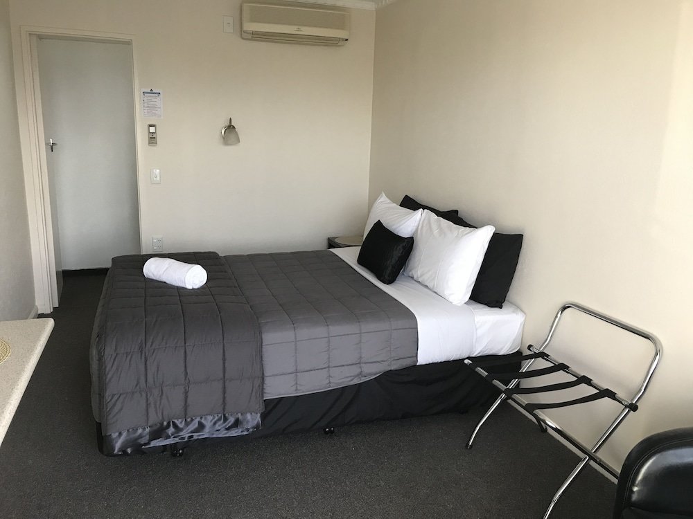 Standard Double room with balcony Ascot Oamaru Motel
