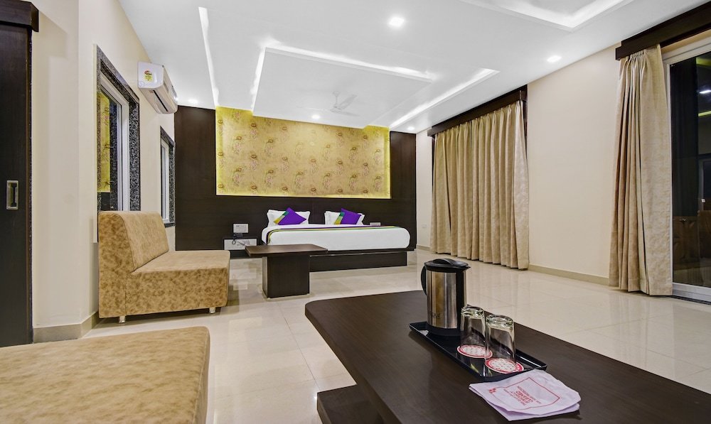 Premium Doppel Zimmer mit Balkon Treebo Tryst Hotel Royal Amar With Mountain View 2 Km From Pushkar Lake