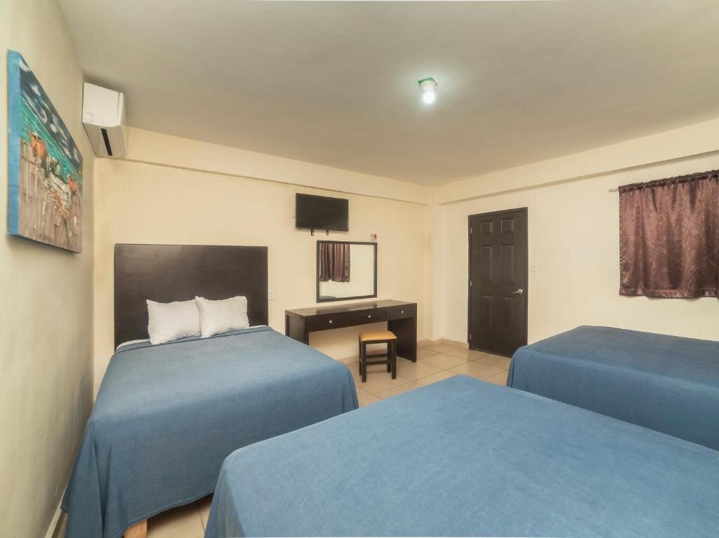 Standard Triple room Hotel Puerto Inn