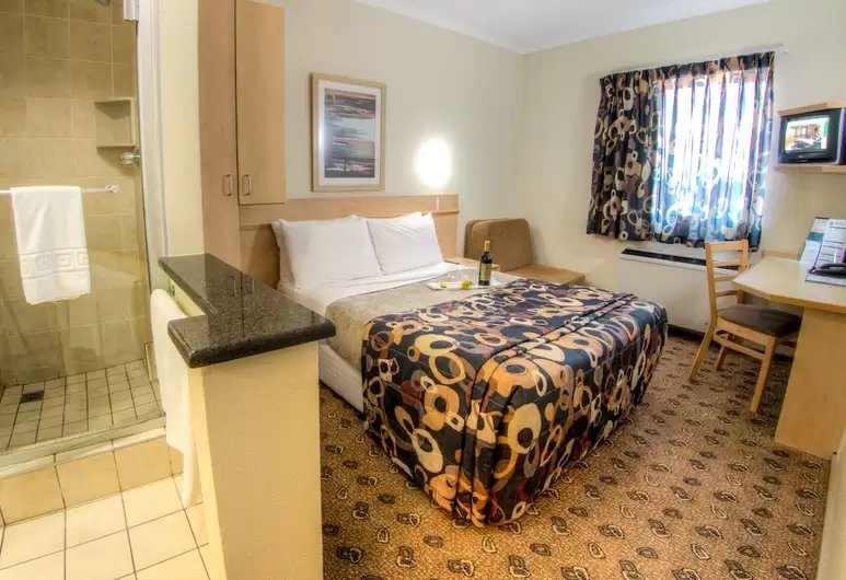 Standard room Road Lodge Durban