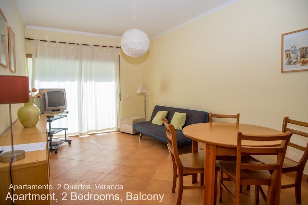 2 Bedrooms Apartment with balcony Akisol Lagos Mar