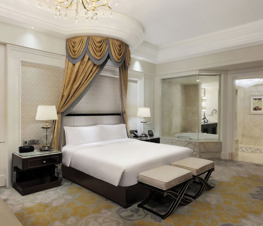Premium room InterContinental Chengdu Global Center, an IHG Hotel