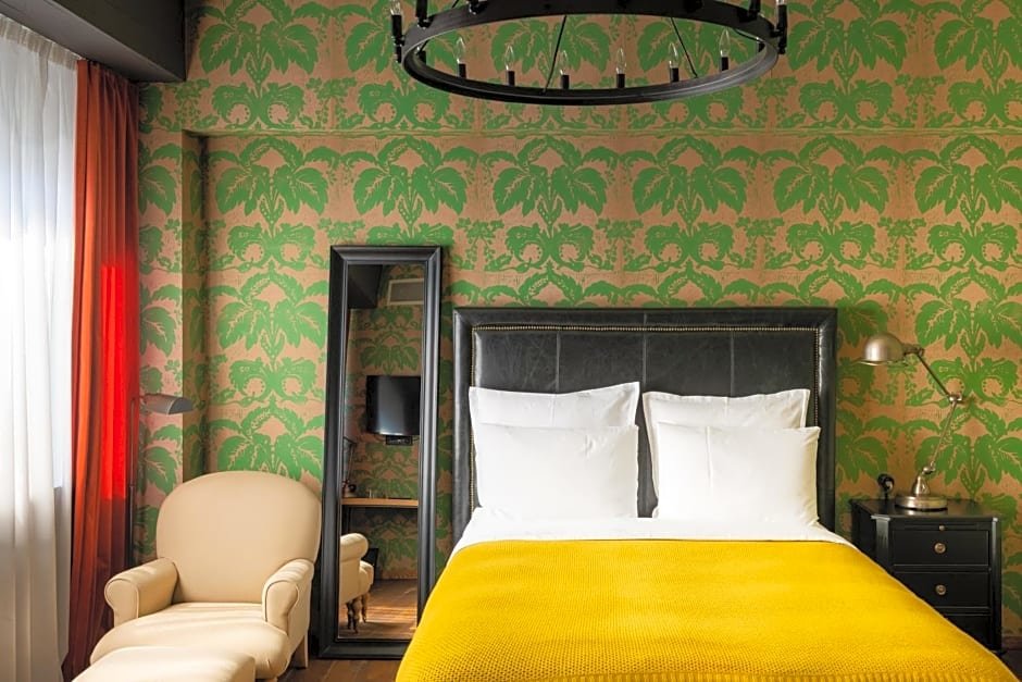 Standard Doppel Zimmer mit Gartenblick Rooms Hotel Tbilisi