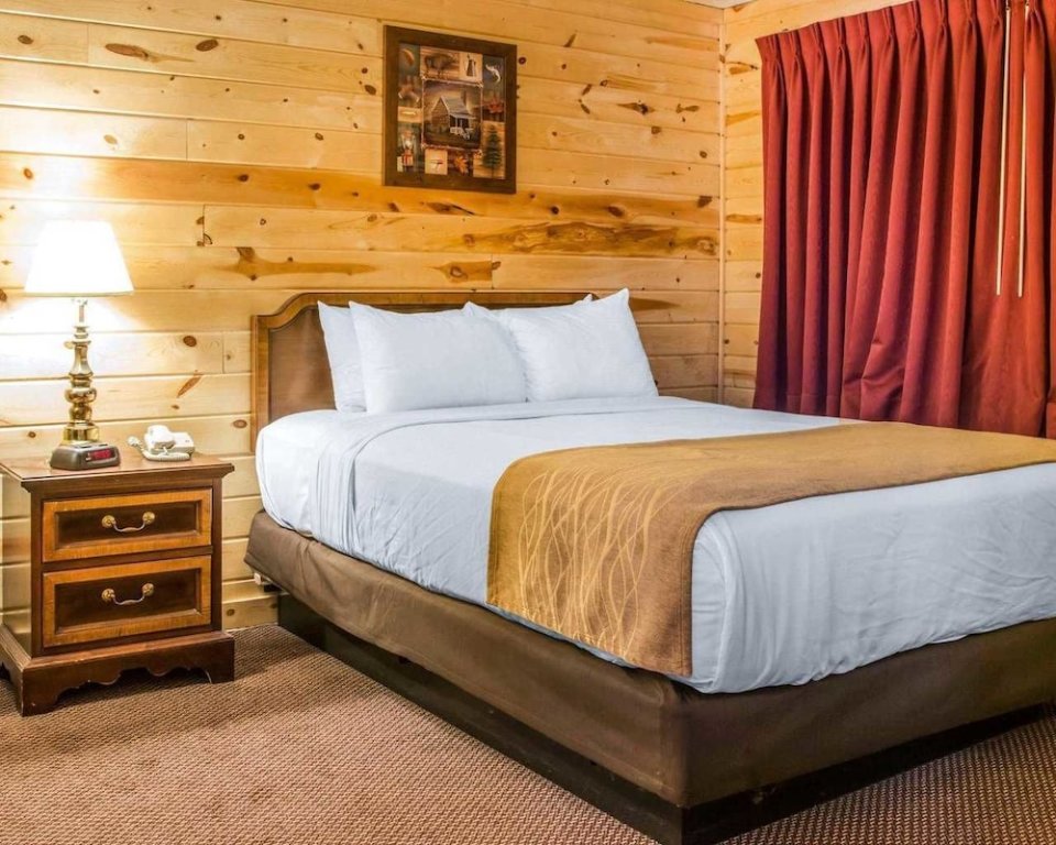 Номер Economy Cabins of Mackinac & Lodge