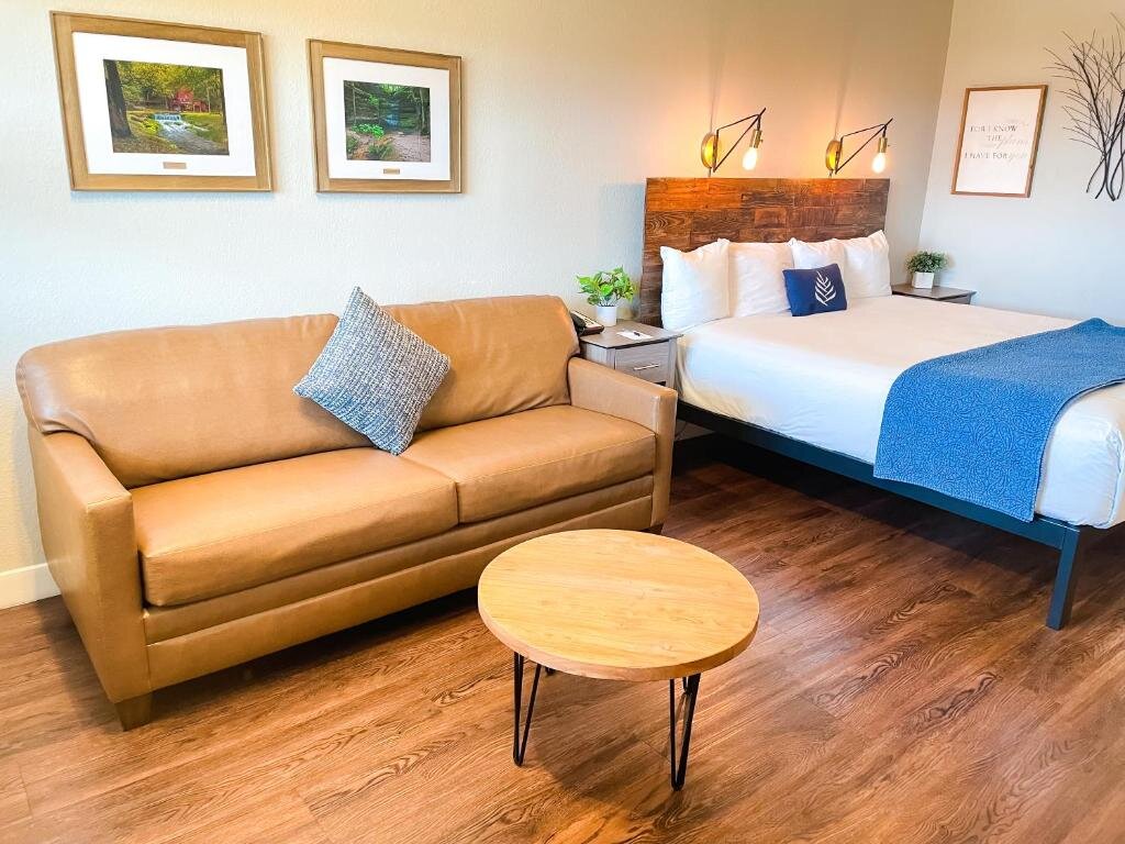 Standard Zimmer Pinemark Inn & Suites