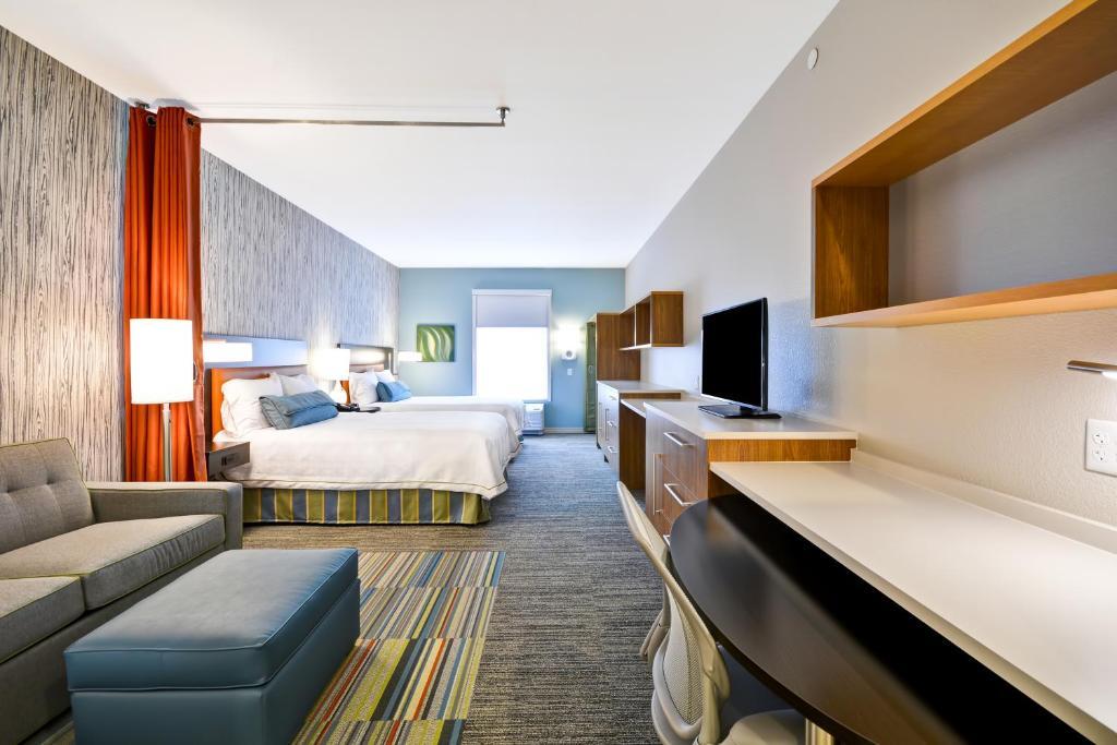 Четырёхместный люкс Home2 Suites By Hilton Evansville
