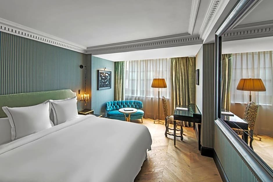 Номер Deluxe Hôtel de Berri Champs-Élysées, a Luxury Collection Hotel
