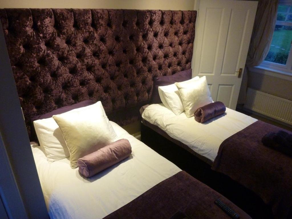 Deluxe room Toadhall Rooms