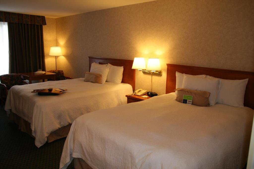 Двухместный номер Standard Hampton Inn & Suites by Hilton Calgary University NW
