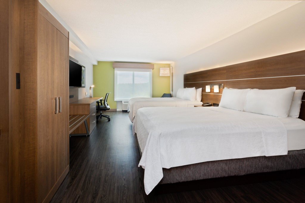 Standard room Holiday Inn Express Hotel & Suites Largo-Clearwater, an IHG Hotel