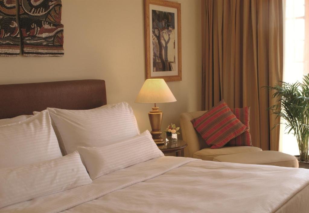 Семейный номер Standard Mövenpick Resort & Residences Aqaba