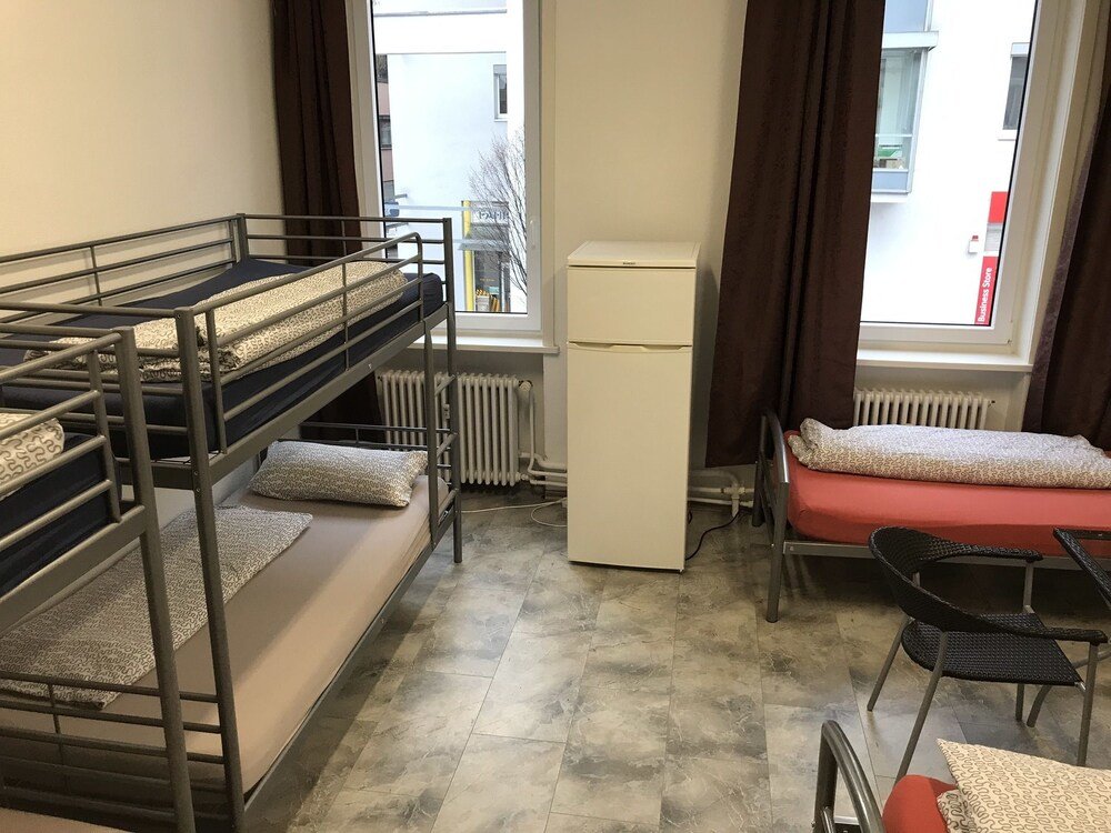 Bett im Wohnheim Monteurzimmer Göppingen - Hostel