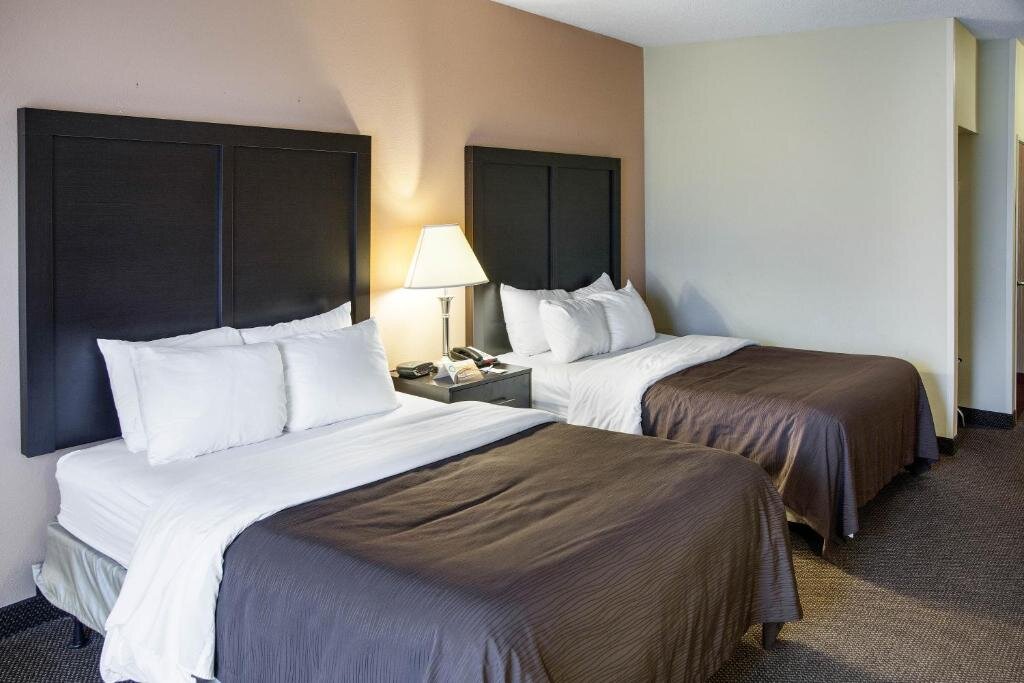 Standard Doppel Zimmer Quality Inn & Suites Niles