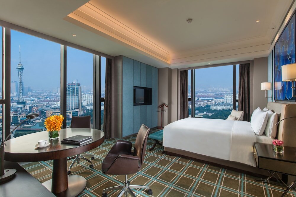 Люкс с 2 комнатами Hilton Changzhou
