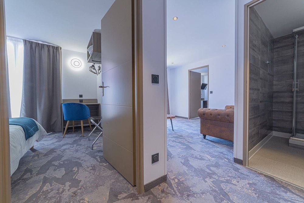 Standard Quadruple Family room The Originals City, Relax'Otel & Spa, Le Barcarès