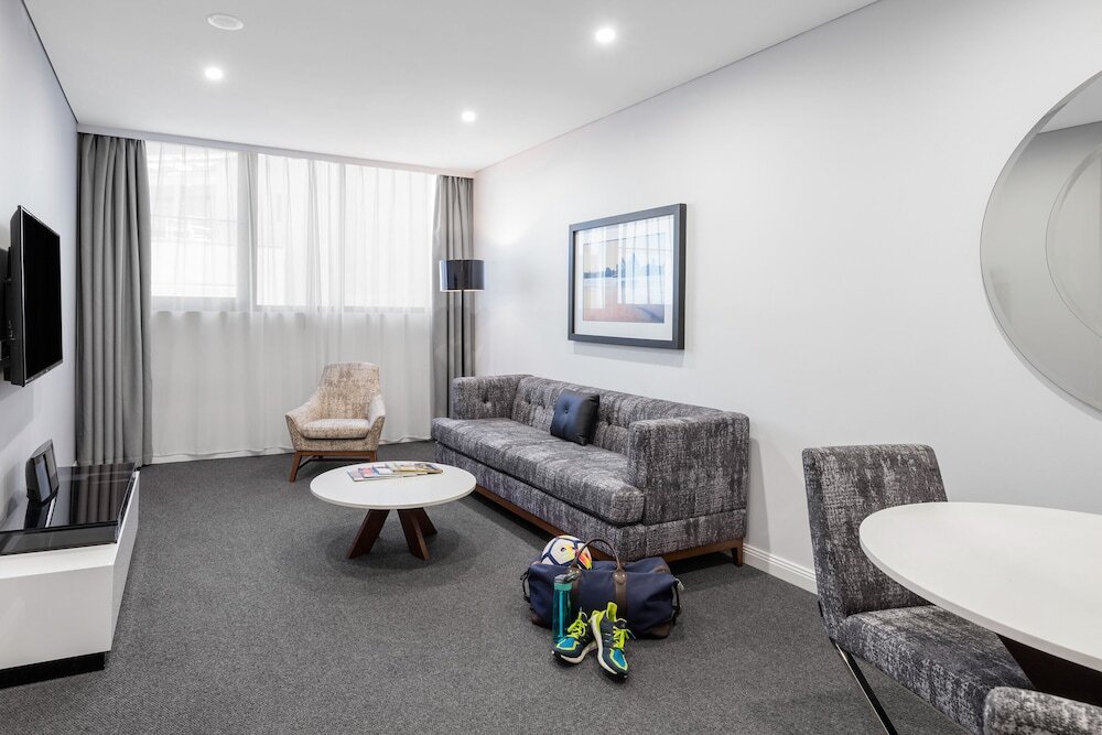 Люкс Luxury c 1 комнатой с балконом Meriton Suites North Sydney