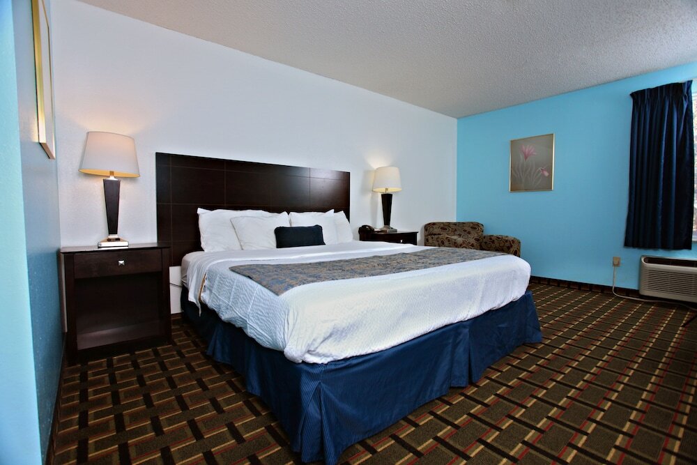 Luxury Double room Coratel Inn & Suites