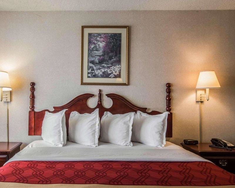 Двухместный номер Standard Econo Lodge Inn & Suites