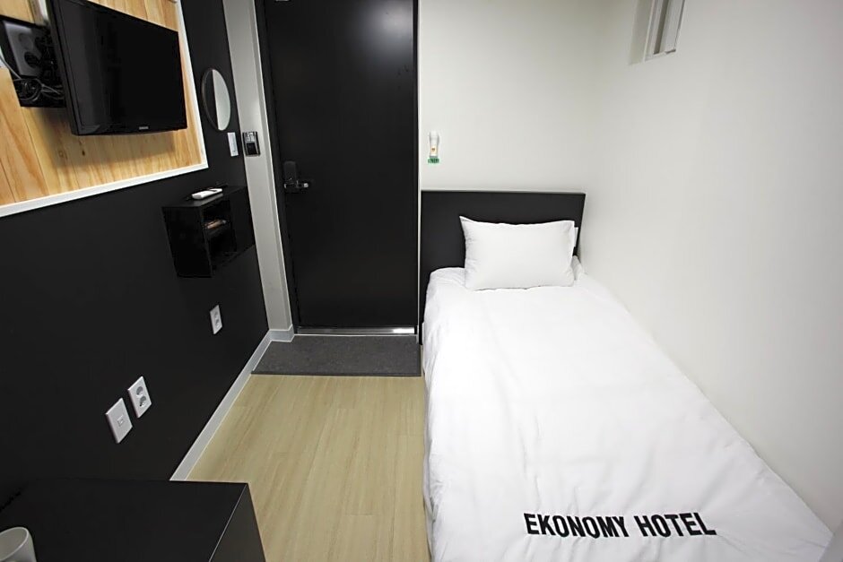 Номер Standard Ekonomy Hotel Myeongdong Premier