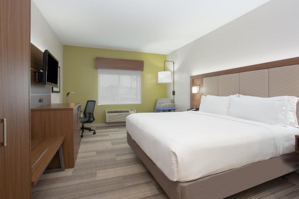 Люкс Holiday Inn Express & Suites Amarillo, an IHG Hotel