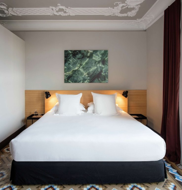 Двухместный номер Premium Alexandra Barcelona Hotel, Curio Collection by Hilton