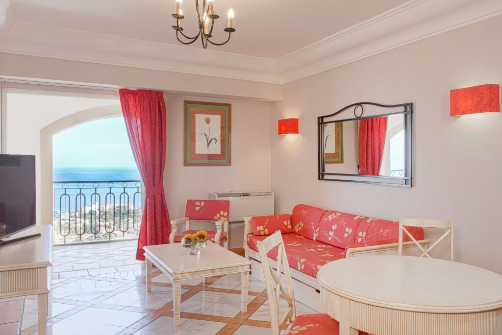 Люкс с 2 комнатами с видом на море Hotel Las Águilas Tenerife, Affiliated by Meliá