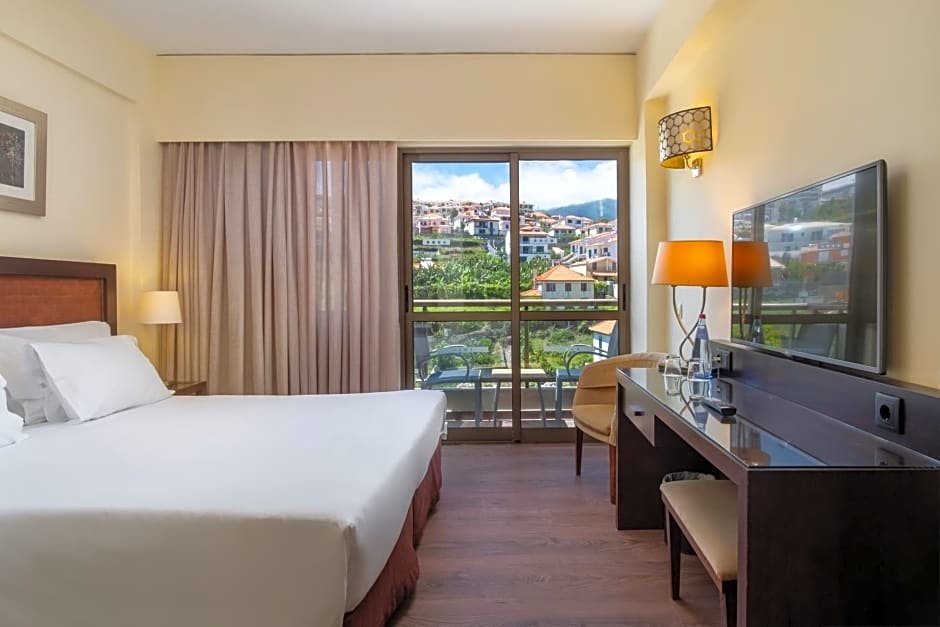 Standard room with mountain view TUI Blue Gardens