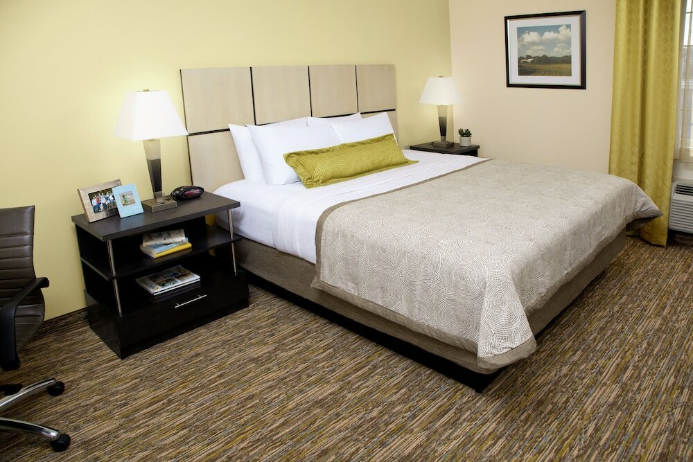 Suite 1 camera da letto Candlewood Suites Waco, an IHG Hotel