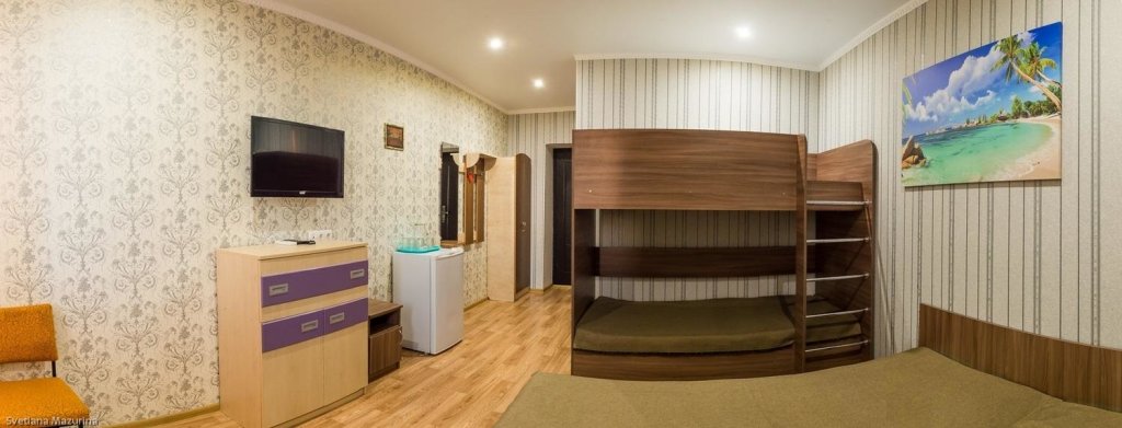 Standard Quadruple room with balcony Lazurnyi bereg