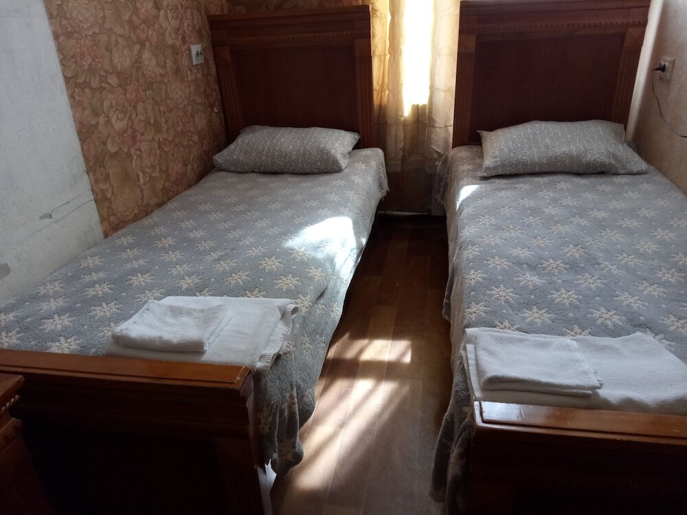 Standard Zimmer Hotel Bichaikhanov Palace