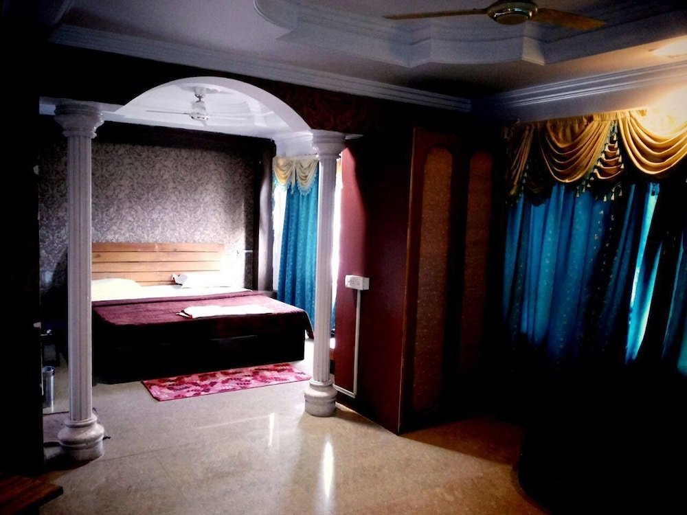 Люкс Hotel Indraprastha